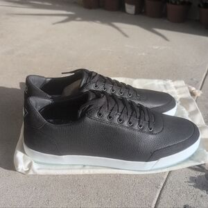 Mens Novella 2020 two worlds sneakers Size 10 NWOB